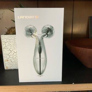 Landwind V-shape Roller Massager